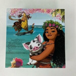 Disney Magic band by Dooney & Bourke.  Never registered. Moana.